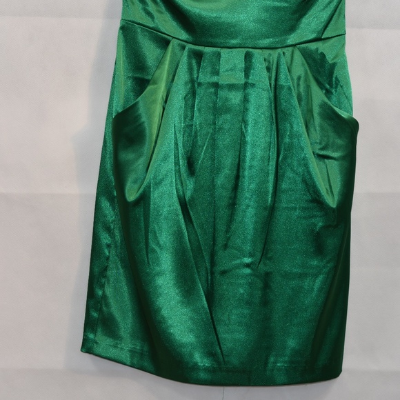 Green Satiny Dress SZ 5/6 B Smart - Picture 4 of 8
